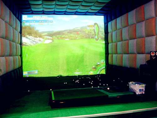 上海高尔夫模拟器在某别墅安装完工