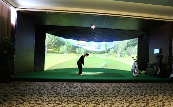 提升室内高尔夫模拟器体育科技研发水平 加强国