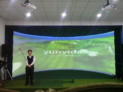 山东济南模拟高尔夫设备成功签约了 客户很喜爱具备高尔夫运动精神