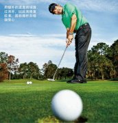 城市室内高尔夫调整瞄球直到能让球强行跳过洞口放慢推击速度让推击进洞